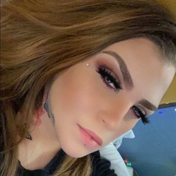 Meet your Posher, Madison - Picture 12 of 12